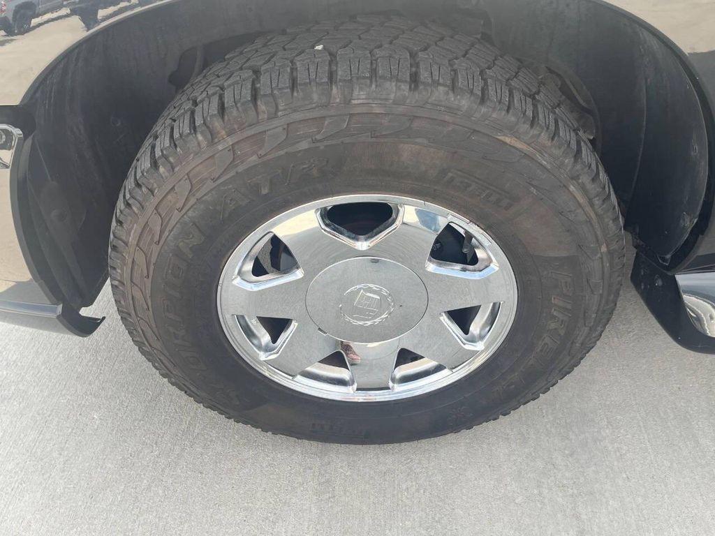 used 2003 Cadillac Escalade ESV car, priced at $24,450