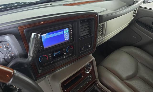 used 2003 Cadillac Escalade ESV car, priced at $24,900