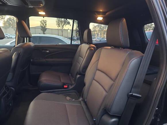 used 2022 Honda Pilot car, priced at $41,900