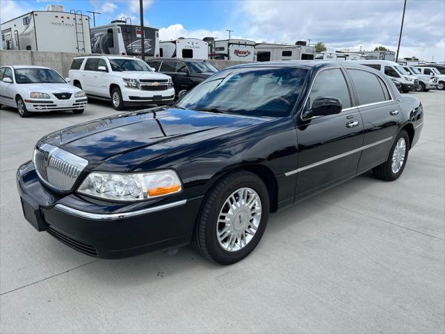 used 2008 Lincoln Town Car car, priced at $11,800