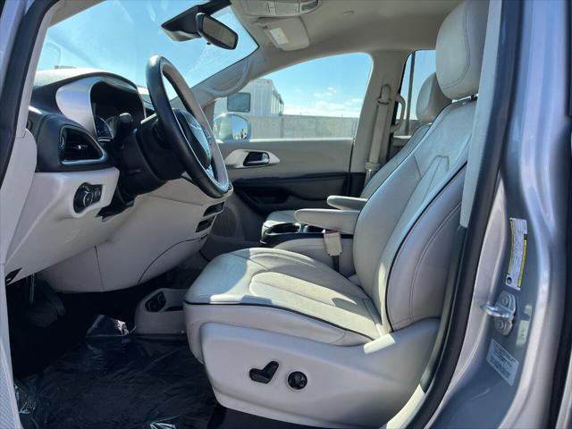 used 2017 Chrysler Pacifica Hybrid car, priced at $25,900