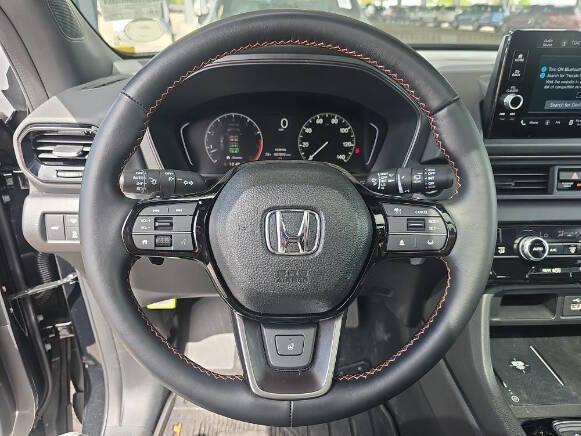 used 2025 Honda Pilot car, priced at $47,900