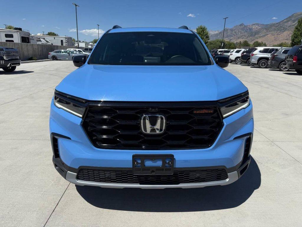 used 2025 Honda Pilot car, priced at $44,995