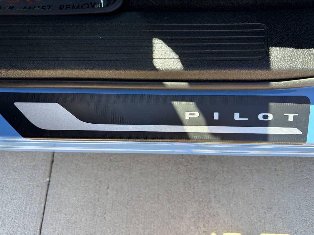 used 2025 Honda Pilot car, priced at $44,995