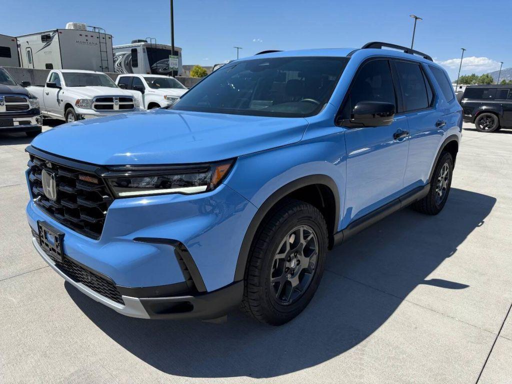 used 2025 Honda Pilot car, priced at $44,995