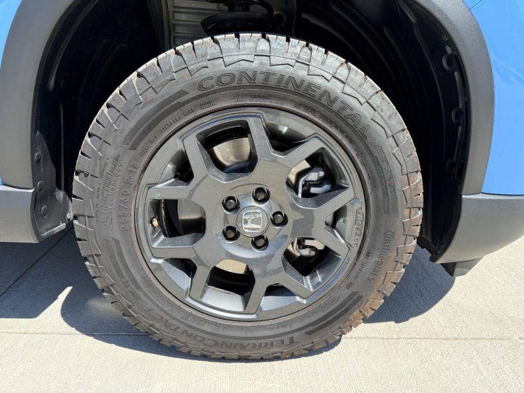 used 2025 Honda Pilot car, priced at $44,995