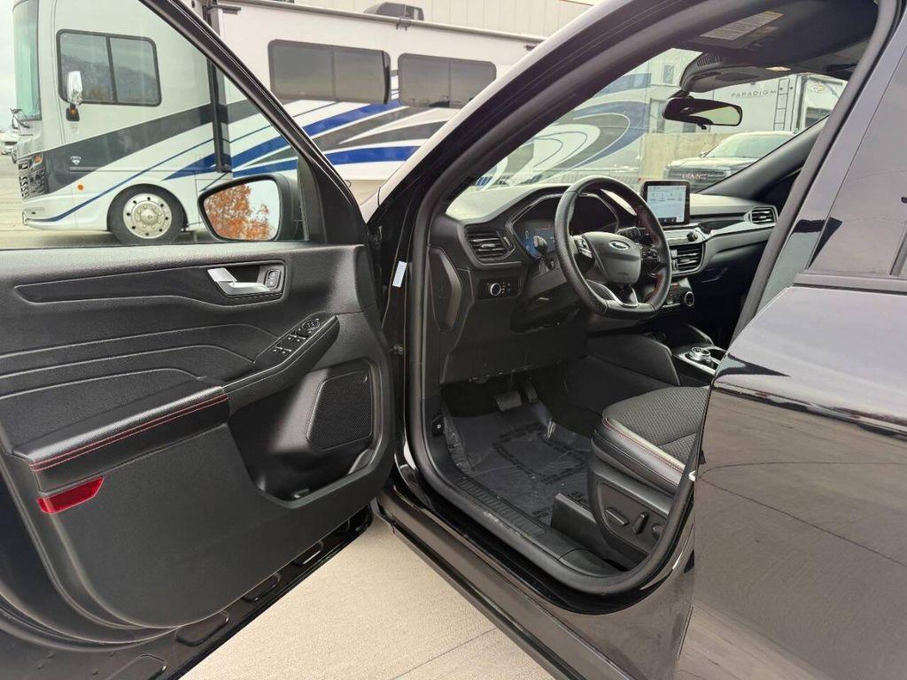 used 2025 Ford Escape car, priced at $26,900