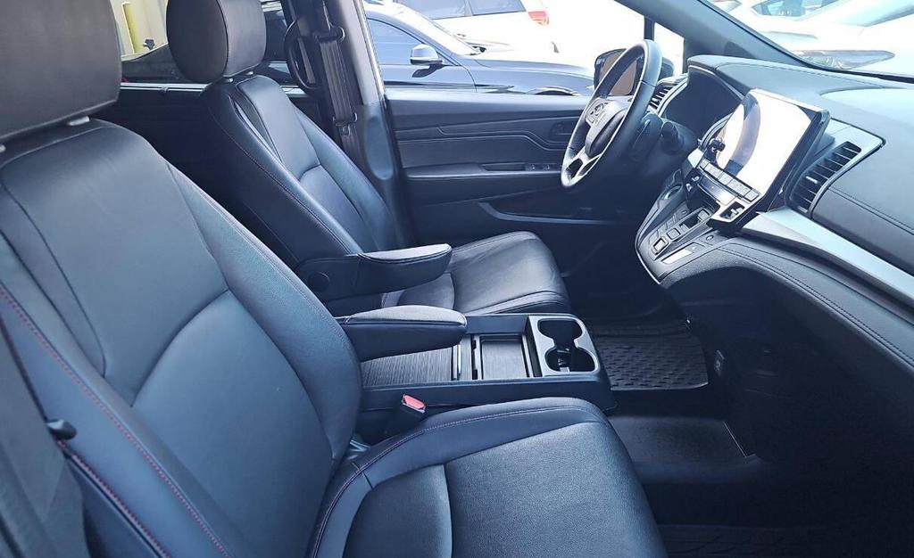 used 2023 Honda Odyssey car, priced at $36,900