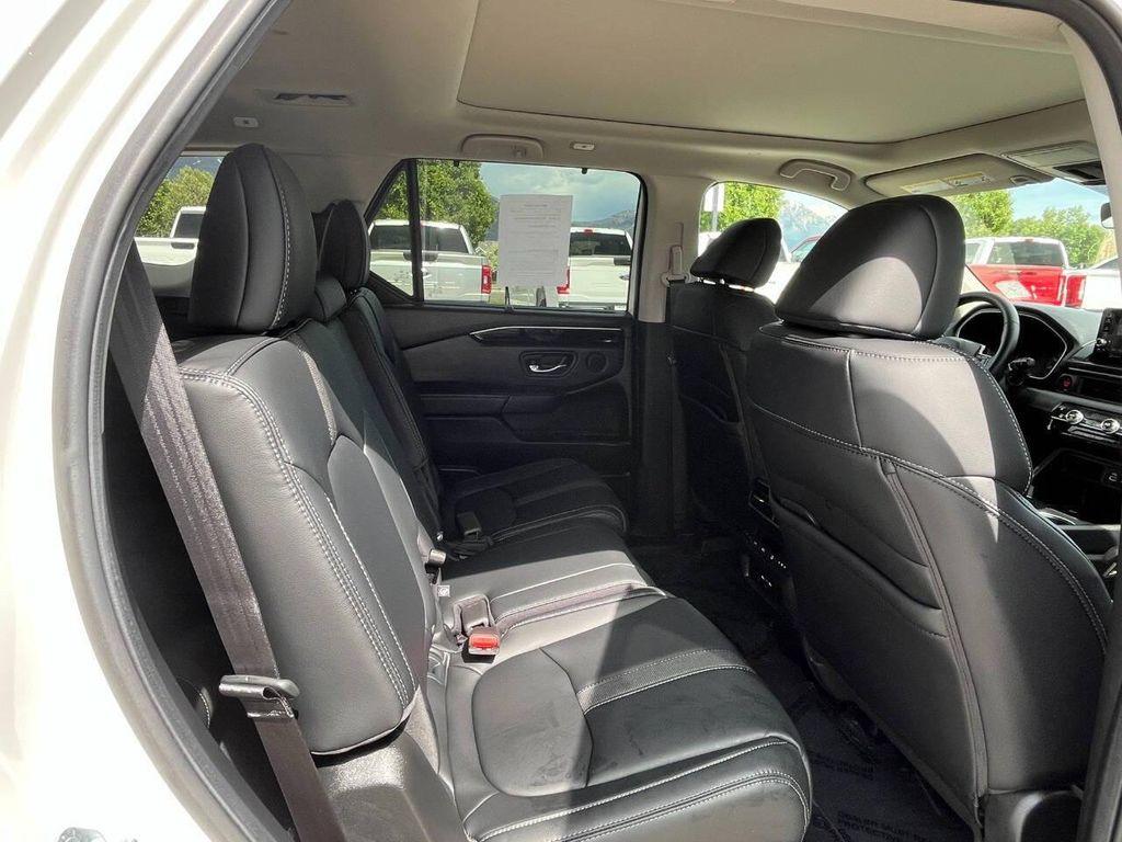 used 2025 Honda Pilot car, priced at $47,900