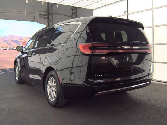 used 2024 Chrysler Pacifica car, priced at $30,900