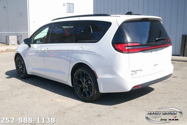 new 2024 Chrysler Pacifica car, priced at $43,288