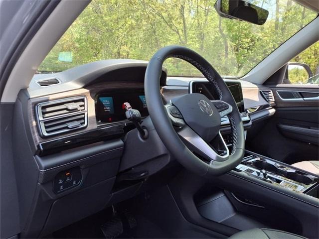 new 2025 Volkswagen Atlas car, priced at $46,238