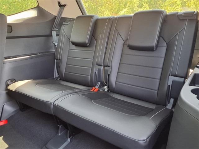 new 2025 Volkswagen Atlas car, priced at $46,238