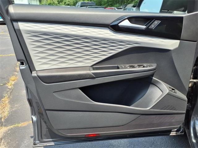 used 2023 Volkswagen Taos car