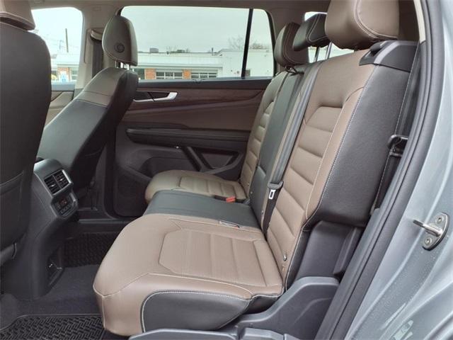 new 2025 Volkswagen Atlas car, priced at $49,341