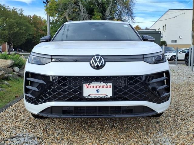 new 2025 Volkswagen Tiguan car, priced at $37,600