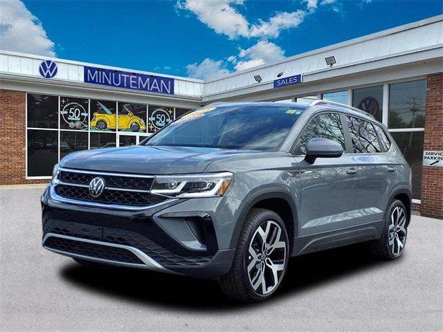 used 2022 Volkswagen Taos car