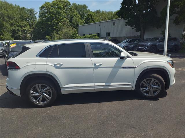 new 2024 Volkswagen Atlas Cross Sport car, priced at $52,626