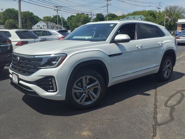 new 2024 Volkswagen Atlas Cross Sport car, priced at $52,626