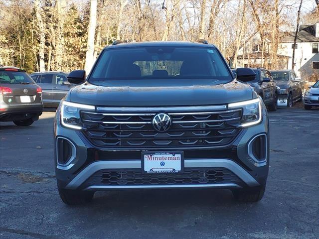 new 2025 Volkswagen Atlas car, priced at $49,356