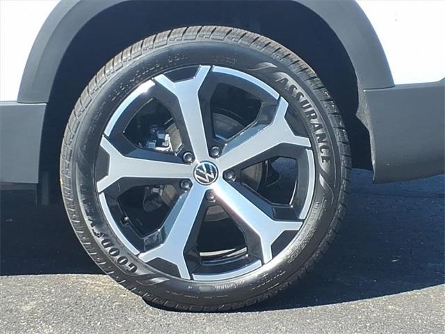 new 2025 Volkswagen Taos car, priced at $36,593