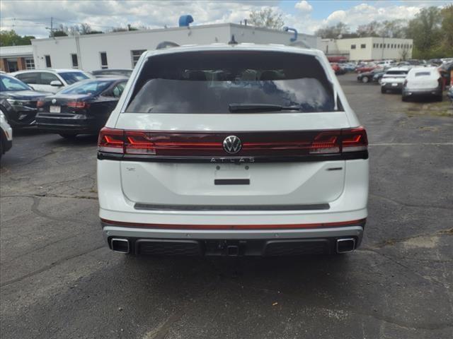 new 2024 Volkswagen Atlas car, priced at $56,941