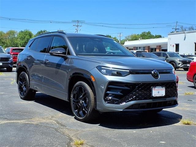 new 2025 Volkswagen Tiguan car, priced at $37,901