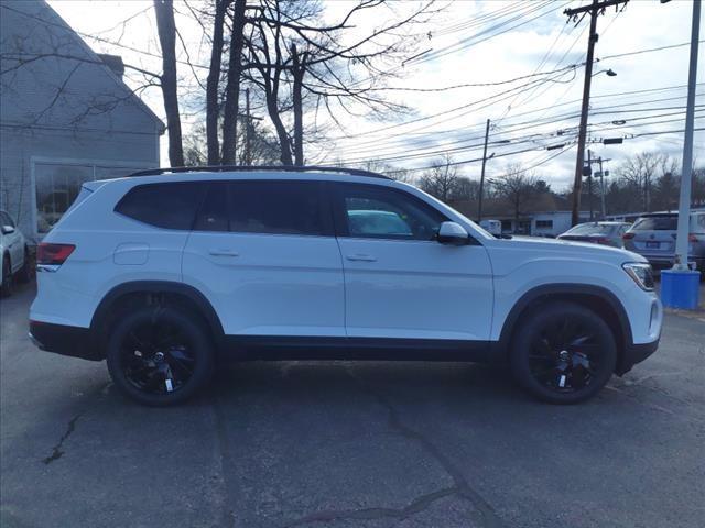 new 2025 Volkswagen Atlas car, priced at $49,222