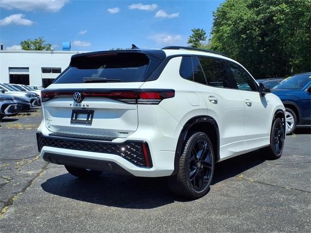 new 2025 Volkswagen Tiguan car, priced at $37,259