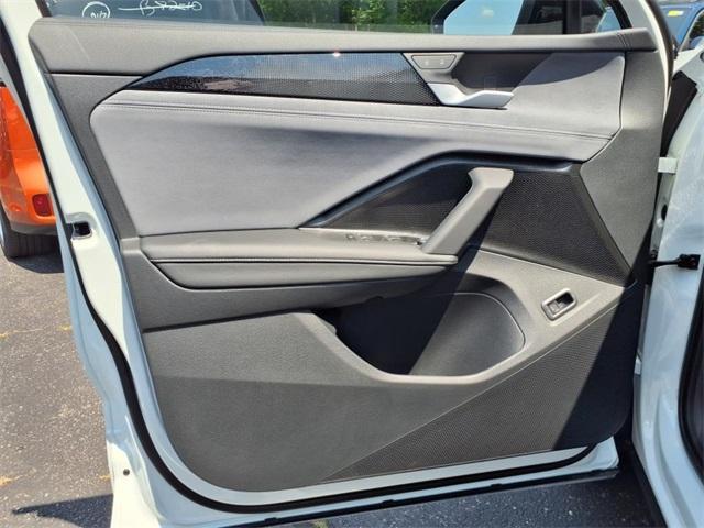 new 2025 Volkswagen Tiguan car, priced at $37,259