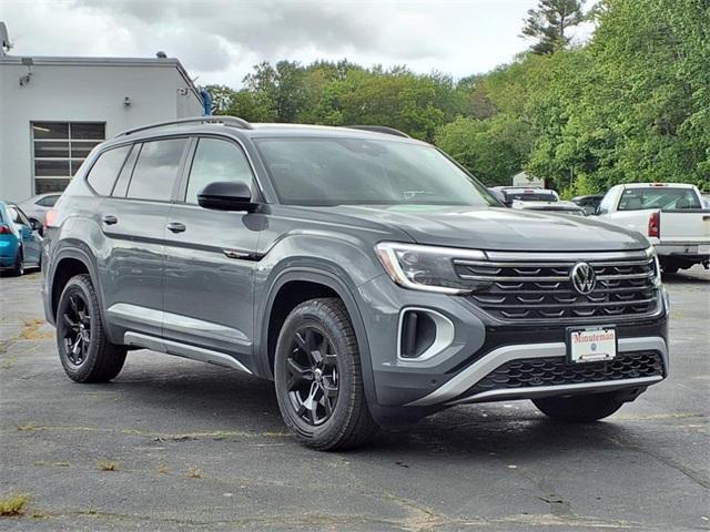 new 2025 Volkswagen Atlas car, priced at $44,548