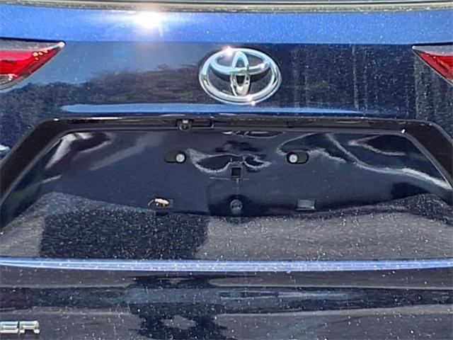 used 2022 Toyota Highlander car, priced at $37,500