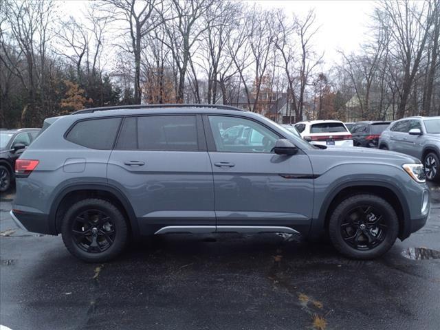 new 2025 Volkswagen Atlas car, priced at $49,811