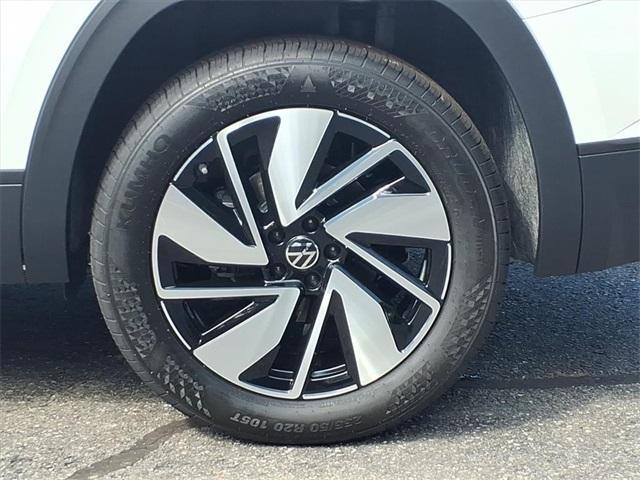 new 2026 Volkswagen Atlas car, priced at $45,907