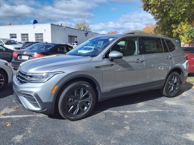 new 2024 Volkswagen Tiguan car, priced at $37,041