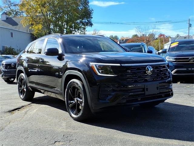 new 2026 Volkswagen Atlas Cross Sport car, priced at $50,880