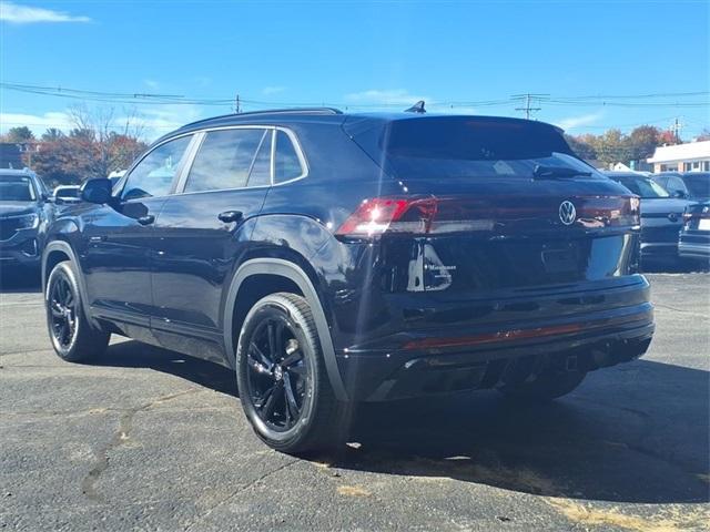 new 2026 Volkswagen Atlas Cross Sport car, priced at $50,880