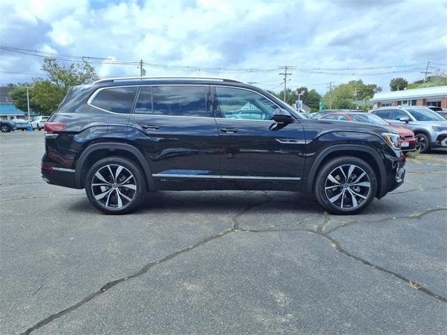 new 2026 Volkswagen Atlas car, priced at $54,456