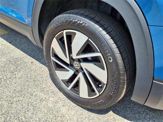 used 2025 Volkswagen Atlas car, priced at $41,974