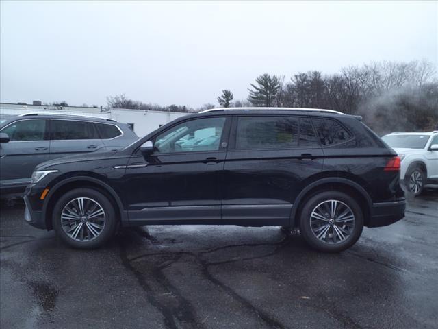 new 2024 Volkswagen Tiguan car, priced at $35,756