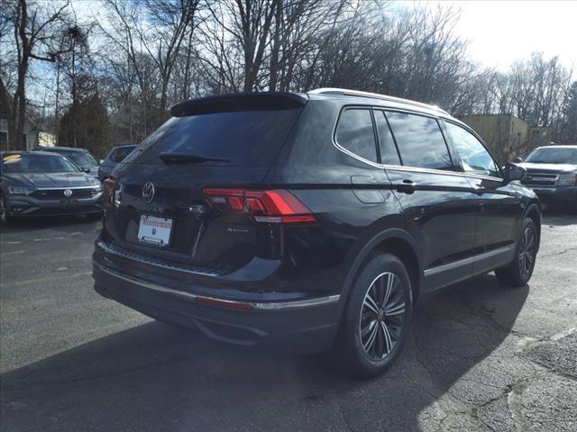 new 2024 Volkswagen Tiguan car, priced at $36,051