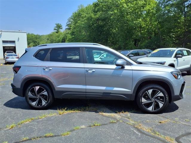 new 2025 Volkswagen Taos car, priced at $31,021