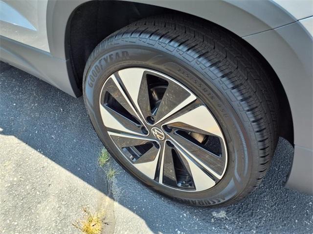 new 2025 Volkswagen Taos car, priced at $31,021