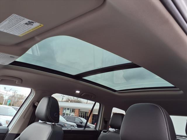 new 2025 Volkswagen Atlas car, priced at $52,281