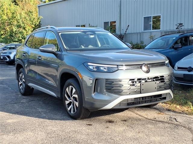 new 2025 Volkswagen Tiguan car, priced at $31,427