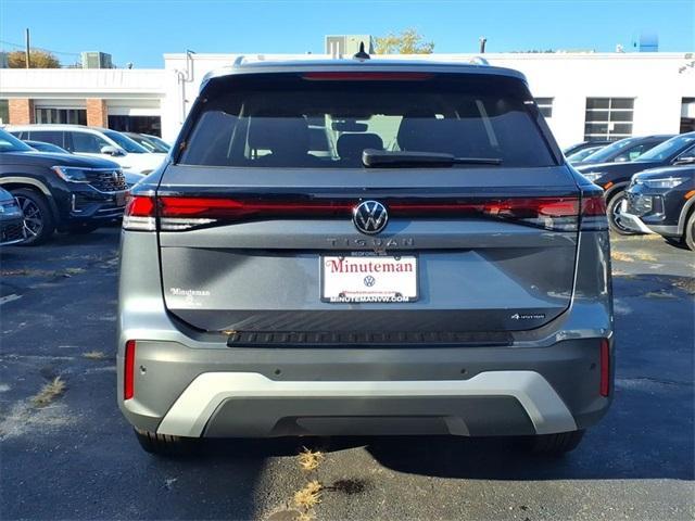 new 2025 Volkswagen Tiguan car, priced at $31,427