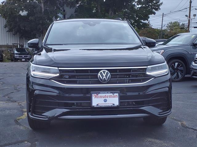 new 2024 Volkswagen Tiguan car, priced at $39,014