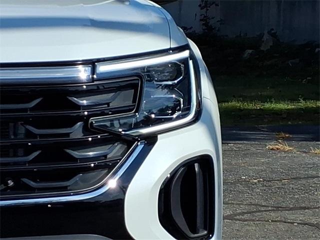 used 2025 Volkswagen Atlas Cross Sport car, priced at $43,844