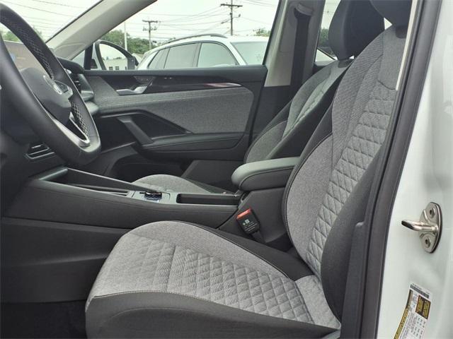 new 2025 Volkswagen Tiguan car, priced at $32,188