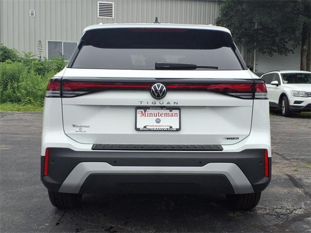 new 2025 Volkswagen Tiguan car, priced at $32,188